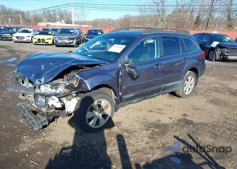 2014 Subaru Outback 2.5I Premium z USA, uszkodzony, nr VIN 4S4BRBDC8E3256922